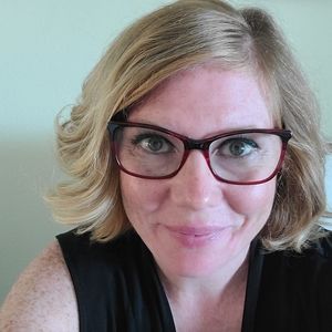 Meet your Posher, Farrah